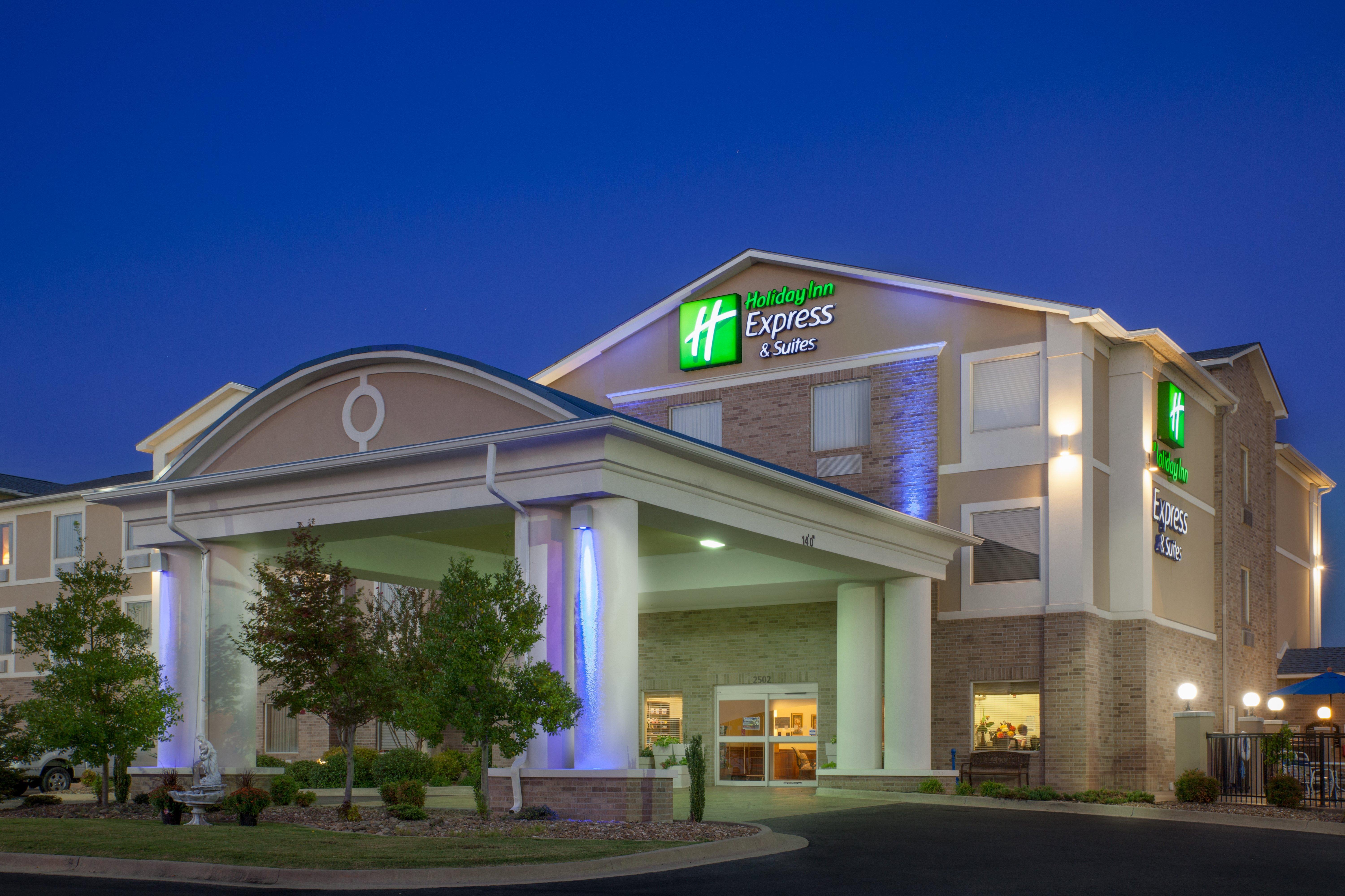 Holiday Inn Express Hotel & Suites Clarksville Exteriör bild